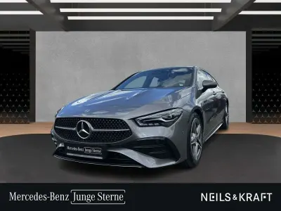 Gebraucht Mercedes CLA200 AMG 163 PS (119 kW) 2025 Metalliclack mountaingrau Kombi