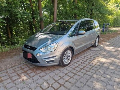 Grau Gebraucht 2014 Ford S-MAX Business Edition Van / Kleinbus | 5.550 € (Guter Preis)