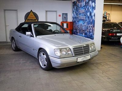 Gebraucht Mercedes E320 AMG 360 PS (264 kW) 1997 Silber Cabrio