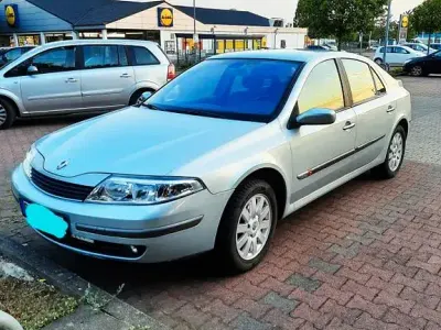 Gebraucht Renault Laguna II 120 PS (88 kW) 2001 Silber Limousine