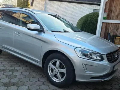 Gebraucht Volvo XC60 215 PS (158 kW) 2014 Silber SUV