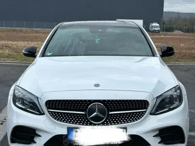 Gebraucht Mercedes C300e AMG line 306 PS (225 kW) 2019 Weiß Limousine