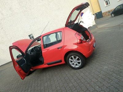 Gebraucht Dacia Sandero Lauréate 75 PS (55 kW) 2010 Rot Limousine