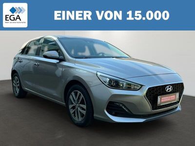 gebraucht Hyundai i30 1.4 Style Navi+SZH+PDC+beheizb. Lenkrad+USB