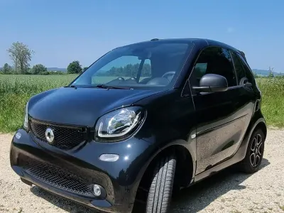 Gebraucht Smart ForTwo Cabrio 71 PS (52 kW) 2019 Schwarz Cabrio