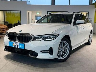 Gebraucht BMW 330 Sport Line 265 PS (194 kW) 2020 Alpinweiss iii Kombi