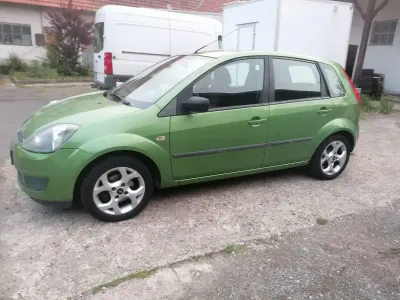 Usata Ford Fiesta 75 CV (55 kW) 2008 Verde Utilitaria