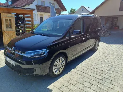 Gebraucht VW Caddy 122 PS (89 kW) 2022 Schwarz Van / Kleinbus