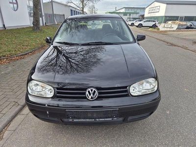 Schwarz Gebraucht 2002 VW Golf IV Basis Limousine | 1.799 € (Fairer Preis)