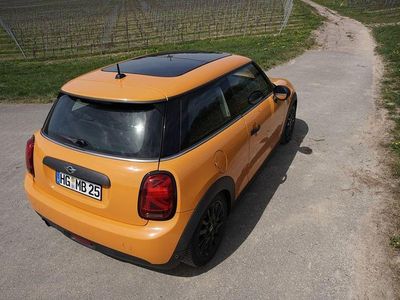 Second-hand Mini ONE 102 CP (75 kW) 2014 Portocaliu Hatchback
