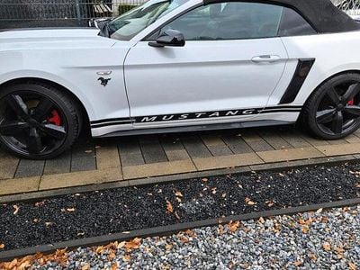 Second-hand Ford Mustang 408 CP (300 kW) 2015 Alb Cabrio