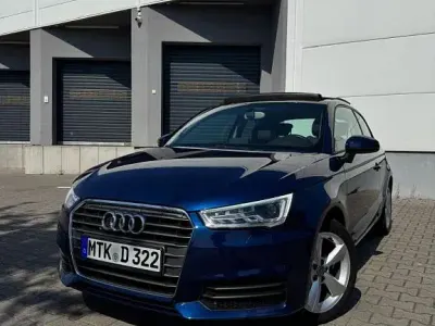 Gebraucht Audi A1 90 PS (66 kW) 2016 Blau Kleinwagen