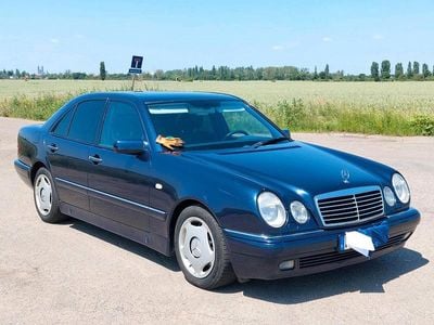 Mercedes E280
