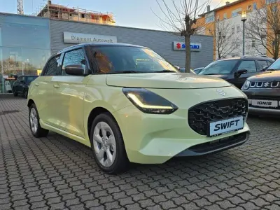 Neu Suzuki Swift Comfort+ 83 PS (61 kW) 2025 Gelb Limousine