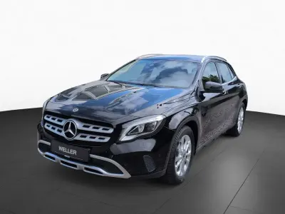 Gebraucht Mercedes GLA180 122 PS (89 kW) 2019 Schwarz SUV