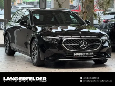 Gebraucht Mercedes E200 Advanced 163 PS (119 kW) 2026 Schwarz  unilack Kombi