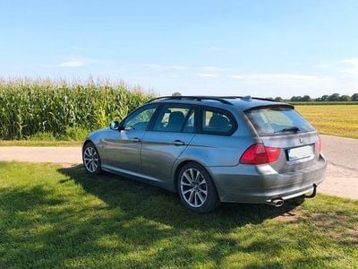 Usata BMW 318 143 CV (105 kW) 2008 Grigio Station wagon