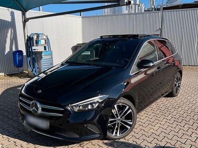 Gebraucht Mercedes 180 116 PS (85 kW) 2020 Schwarz Limousine