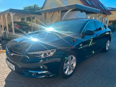 Gebraucht Opel Insignia Sport 170 PS (125 kW) 2017 Schwarz Limousine