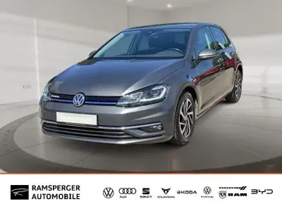 Gebraucht VW Golf VII Join 131 PS (96 kW) 2018 Grau Limousine