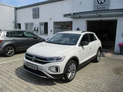 Gebraucht VW T-Roc Move 150 PS (110 kW) 2024 Grau SUV