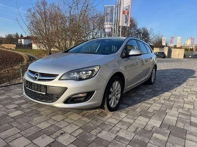 Gebraucht Opel Astra Edition 136 PS (100 kW) 2014 Silber Kombi