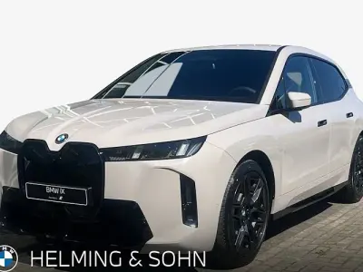 Neu BMW iX M Sport 300 kW (408 PS) 2026 Silber SUV