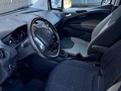 Gebraucht 2017 Ford Courier Van / Kleinbus | 8.500 €
