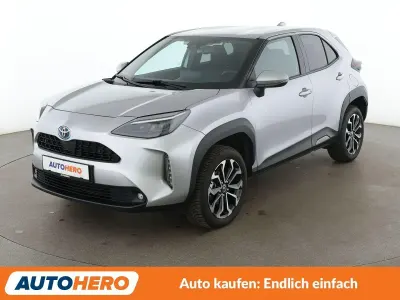 Gebraucht Toyota Yaris Cross Team 116 PS (85 kW) 2023 Silber SUV