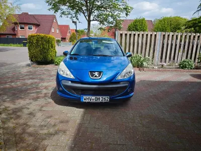 Gebraucht Peugeot 206 Urban Move 60 PS (44 kW) 2011 Blau Limousine