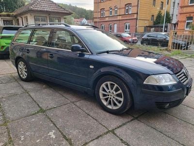 Usata VW Passat 131 CV (96 kW) 2003 Blu Station wagon
