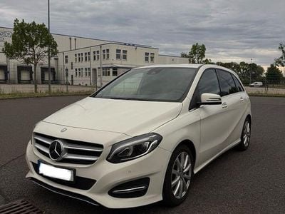 Mercedes B200