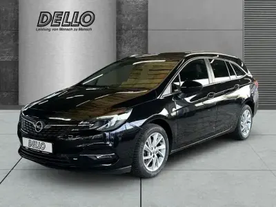 Używany Opel Astra Business Edition 122 KM (89 kW) 2022 Czarny Kombi