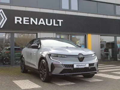 Neu Renault Megane E-Tech Esprit Alpine 160 kW (218 PS) 2026 Grau Limousine