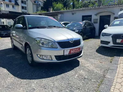 Gebraucht Skoda Fabia Ambition 90 PS (66 kW) 2014 Silber Limousine