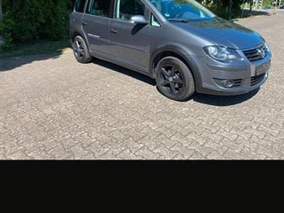 VW Touran Cross
