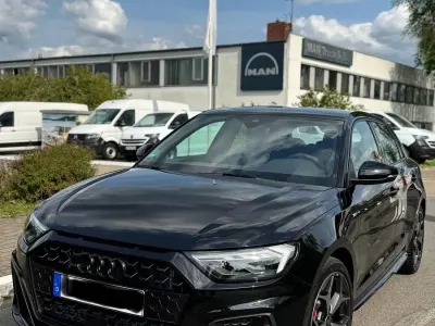 Gebraucht Audi A1 S-Line 207 PS (152 kW) 2025 Schwarz SUV