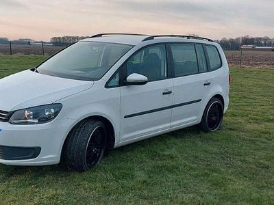 Gebraucht VW Touran 105 PS (77 kW) 2013 Weiß Van / Kleinbus