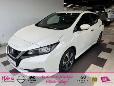 Gebraucht Nissan Leaf N-Connecta 110 kW (150 PS) 2021 Pearl white (weiß) Kleinwagen