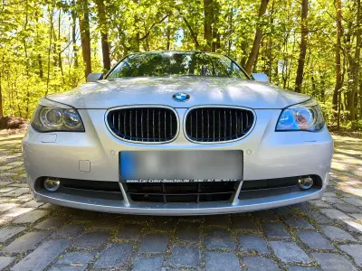 Käytetty BMW 523 177 HP (130 kW) 2005 Hopea Sedan