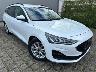 Gebraucht Ford Focus Cool & Connect 120 PS (88 kW) 2022 Weiß Limousine