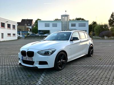 Gebraucht BMW 120 Advantage 184 PS (135 kW) 2014 Weiß Kleinwagen