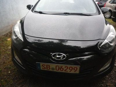 Schwarz Gebraucht 2014 Hyundai i30 Trend Limousine | 5.499 € (Superpreis)