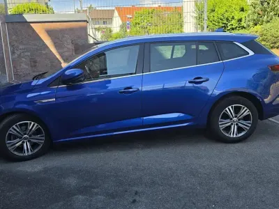 Gebraucht Renault Mégane GrandTour Intens 115 PS (84 kW) 2021 Blau Kombi