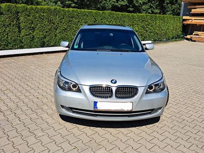 BMW 523