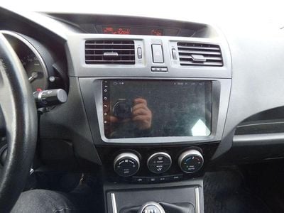 Grau Gebraucht 2012 Mazda 5 Edition Van / Kleinbus | 7.900 € (Guter Preis)