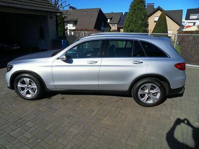 Gebraucht Mercedes GLC220 170 PS (125 kW) 2017 Iridiumsilber  metalliclack SUV