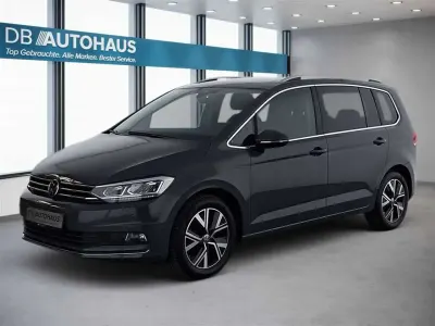 Gebraucht VW Touran Highline 150 PS (110 kW) 2023 Grau Van / Kleinbus