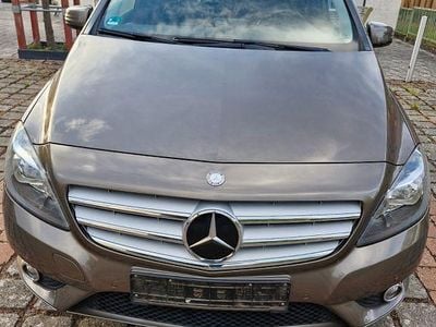 Mercedes B180