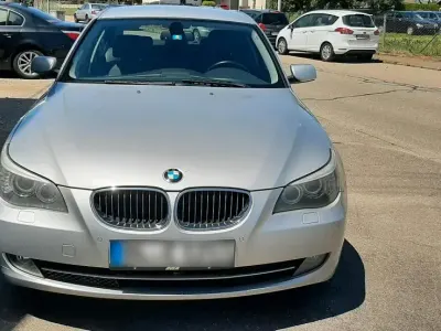 Gebraucht BMW 525 218 PS (160 kW) 2008 Silber Limousine